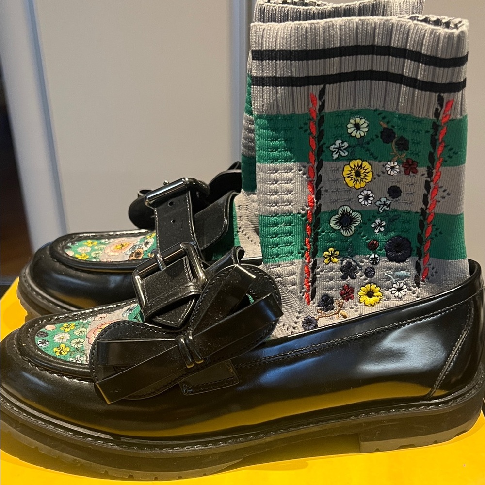 Fendi Black and Green Ankle Boots with Floral Design - Picture 5 of 7